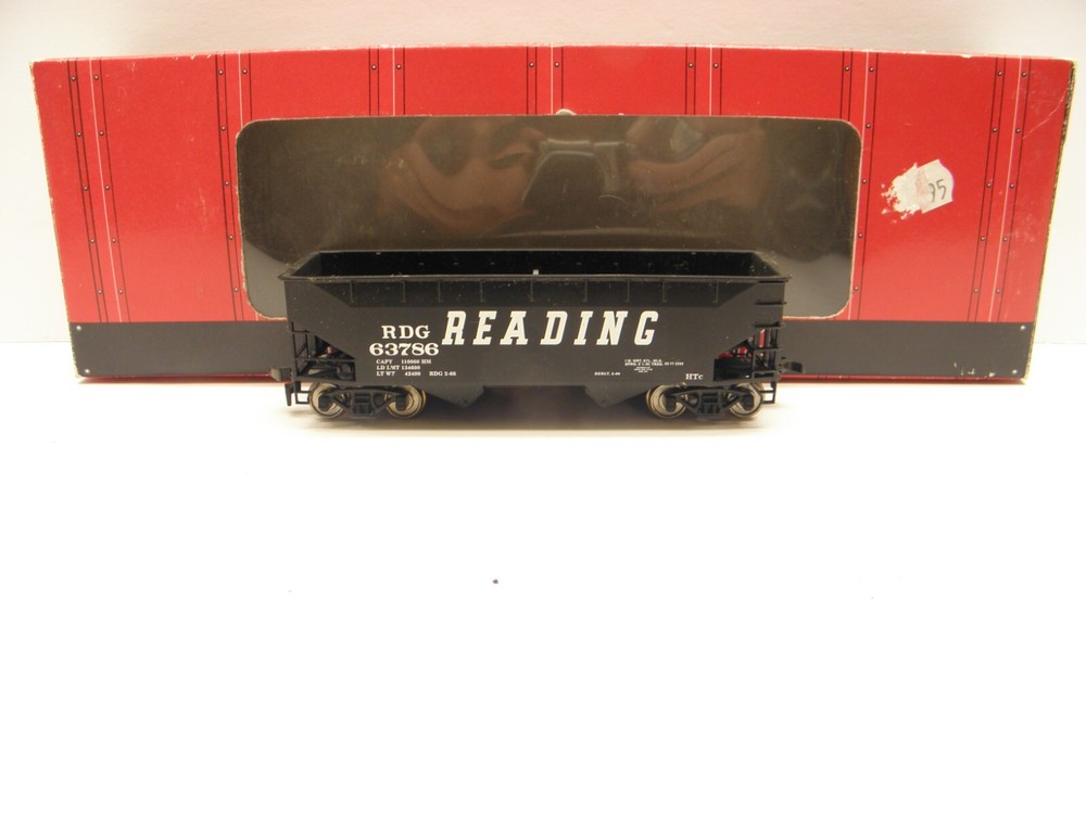 Atlas 1860 - 2 Bay Offset Side Hopper -Reading - Rdg #63786 -Ho Scale-Used