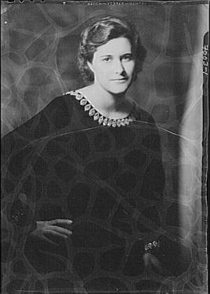 Photo:Gillespie,Bertha,Miss,portrait photographs,women,A Genthe,1932