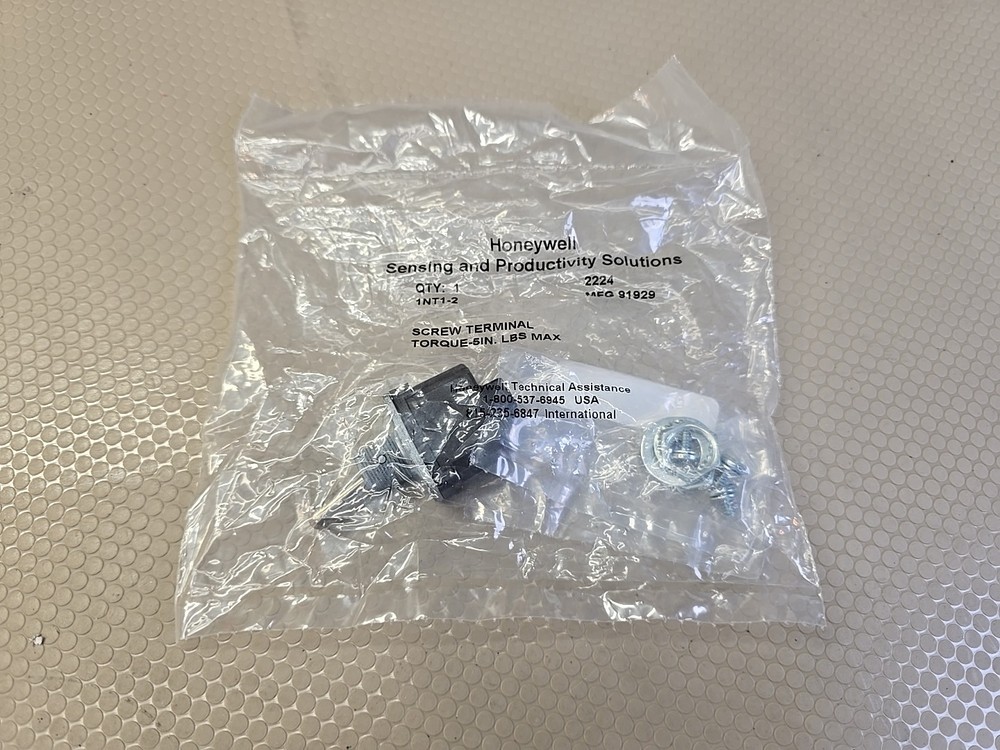 HONEYWELL 1NT1-2 Toggle Switch, On/Off, SPST 24D383