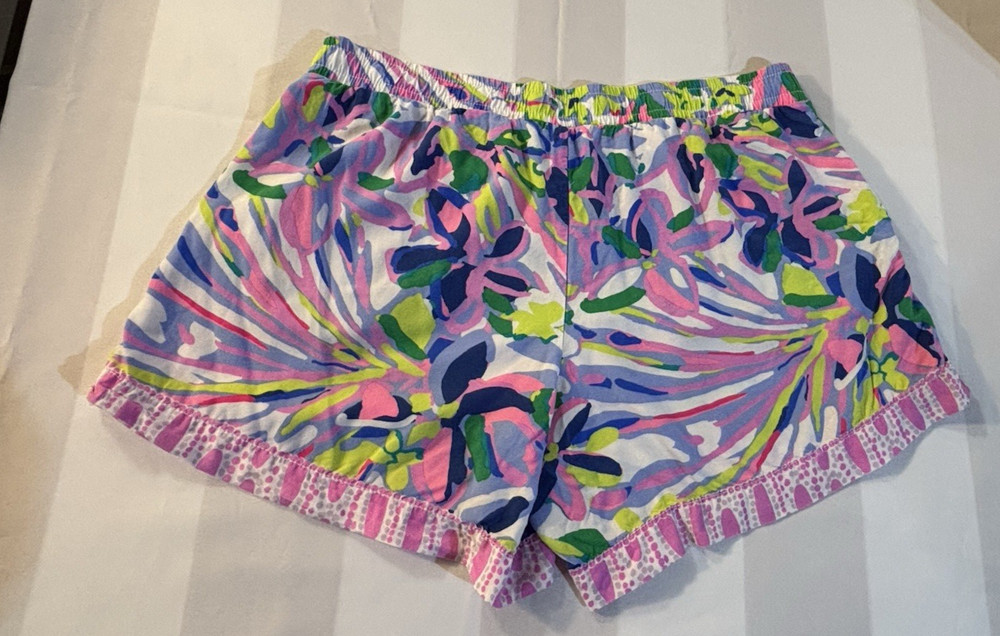 Lilly Pulitzer Women's Shorts Multi color size Medium draw string