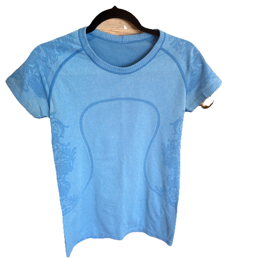 Lululemon Swiftly Tech Short Sleeve Tee Blue Floral Size 10 Seamless