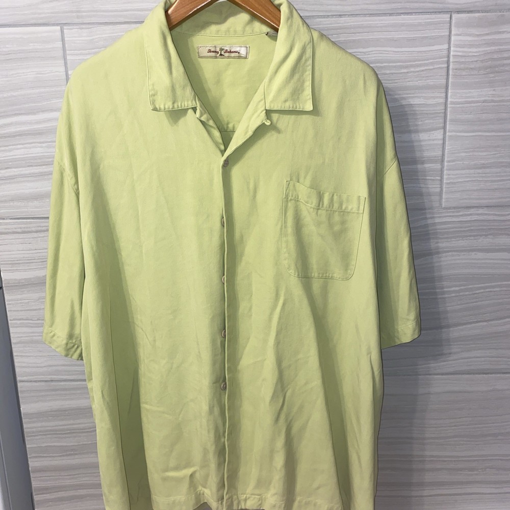 Tommy Bahama Button Up shirt large Light Green 100% Silk Size XXL