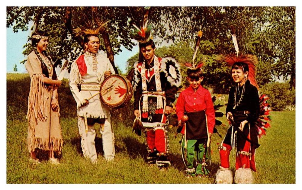 NM New Mexico Little Feather Taos Pueblo Indian & Children Chrome Postcard