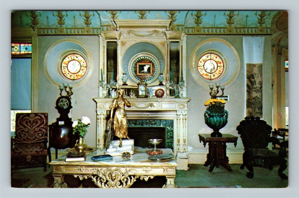 Proctor VT-Vermont, Wilson Castle Drawing Room Vintage Souvenir Postcard