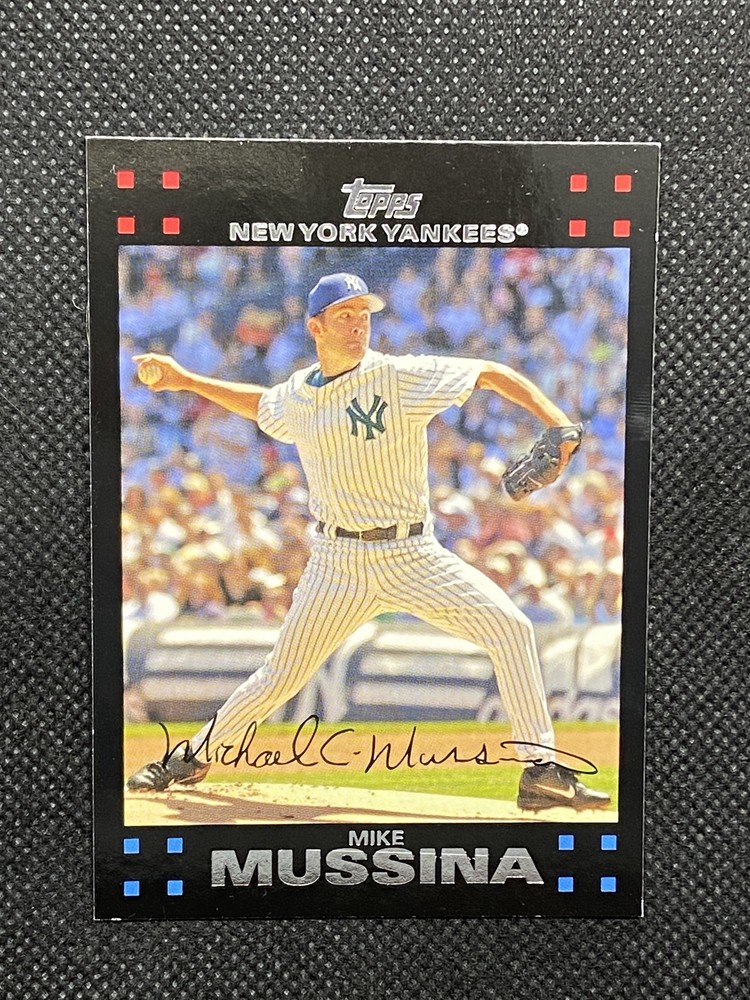 2007 Topps New York Yankees Mike Mussina #NYY8