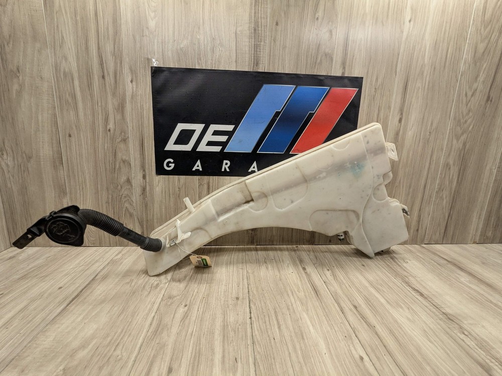 07-13 OEM BMW E70 X5 X5M Windshield Wiper Washer Fluid Pump Reservoir Water Tank
