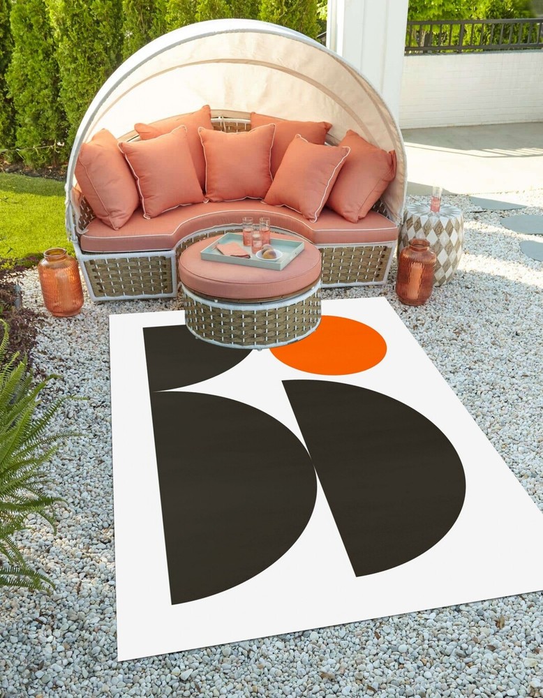 Minimalist Geometric Black and Red Arch Circles Area Rug for Balcony Deck