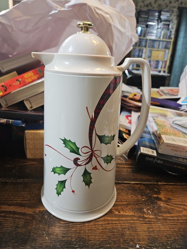 Lenox Holiday Nouveau Thermal Plastic Carafe Holly berry Christmas Gold Accent-image