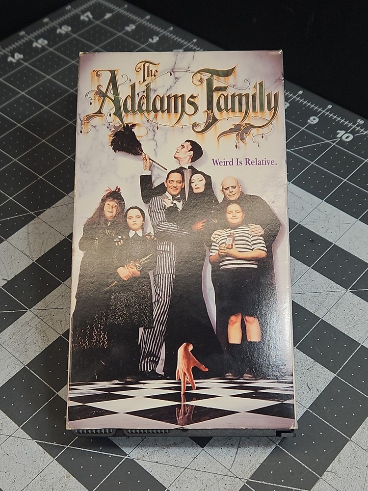 The Addam's Family VHS Halloween Classic Creepy Spooky Kids Christina Ricci