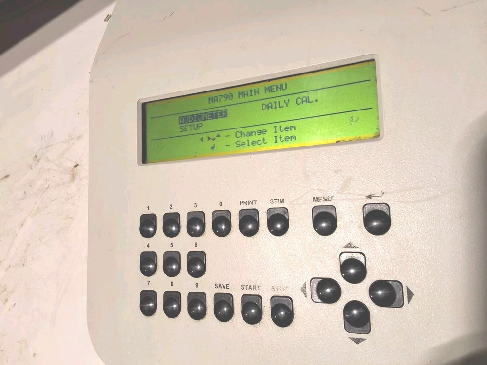 MAICO MA 790 Portable Audiometer, Medical Equipment. Powers On