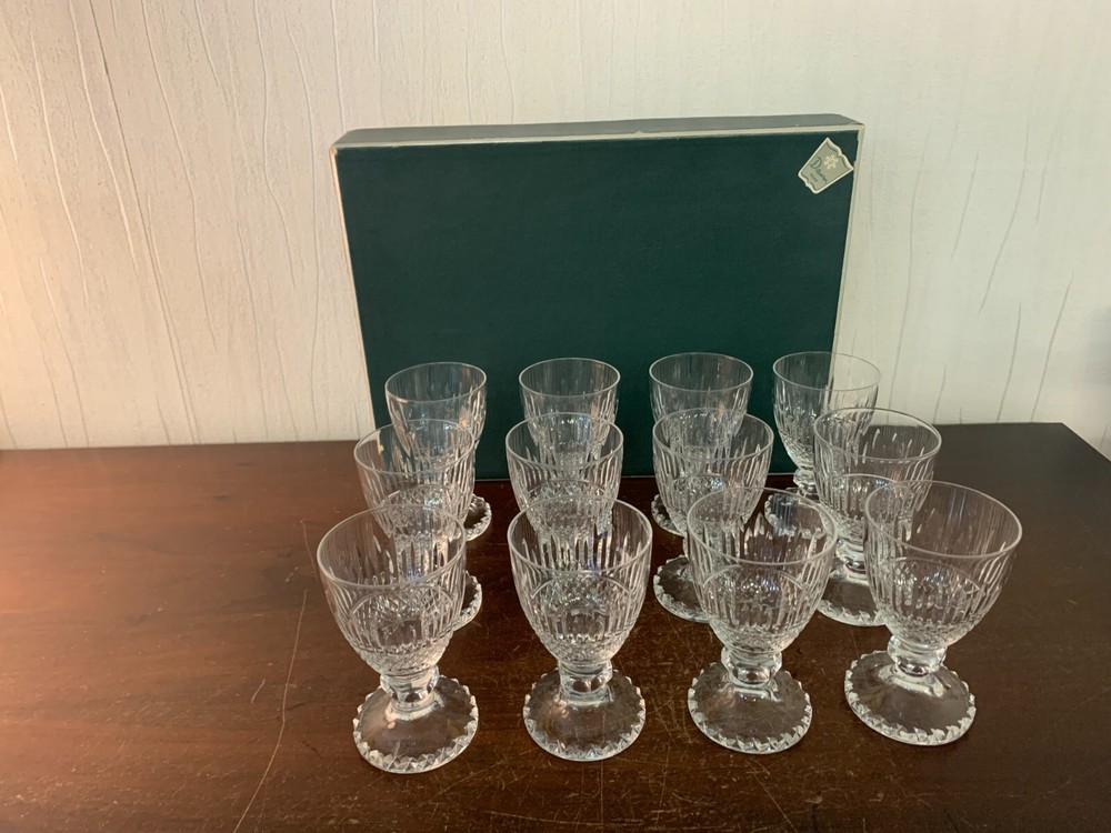 12 Wine Glasses Model Fontenay in Crystal Daum France (Price per Unit)