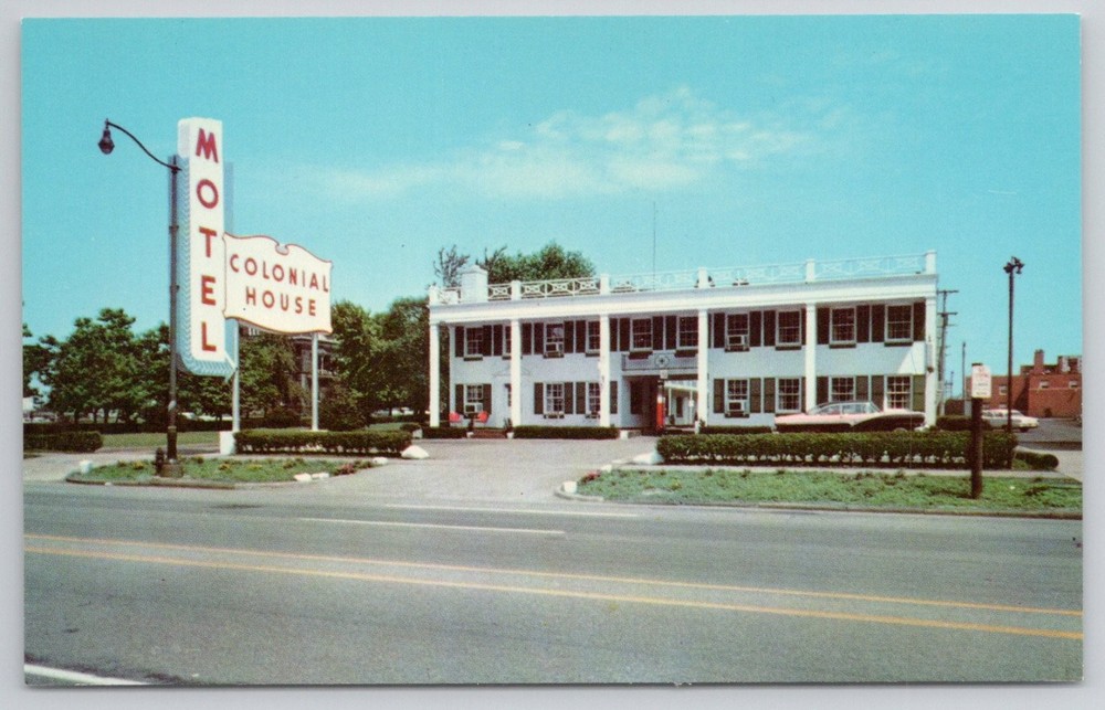 Colonial House Motel Cleveland Ohio Vintage Curteichcolor Postcard