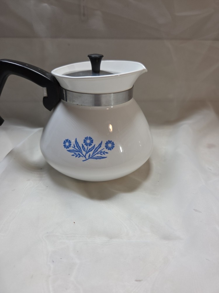 Vintage Corning Ware Blue Cornflower 6 Cup Coffee Tea Pot Kettle w/ Metal Lid