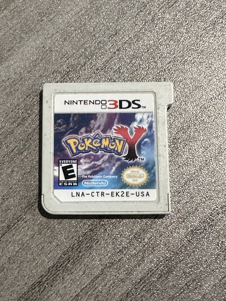 Pokemon Y (Nintendo 3DS, 2013)