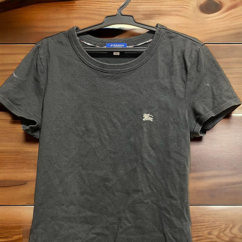 Burberry black womens T-shirt made in Japan