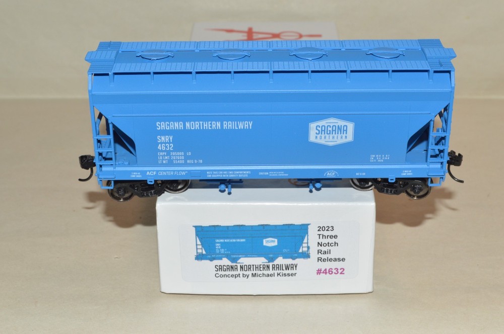 HO scale Accurail Sagana Northern Ry ACF 2 bay covered hopper car train MWKD
