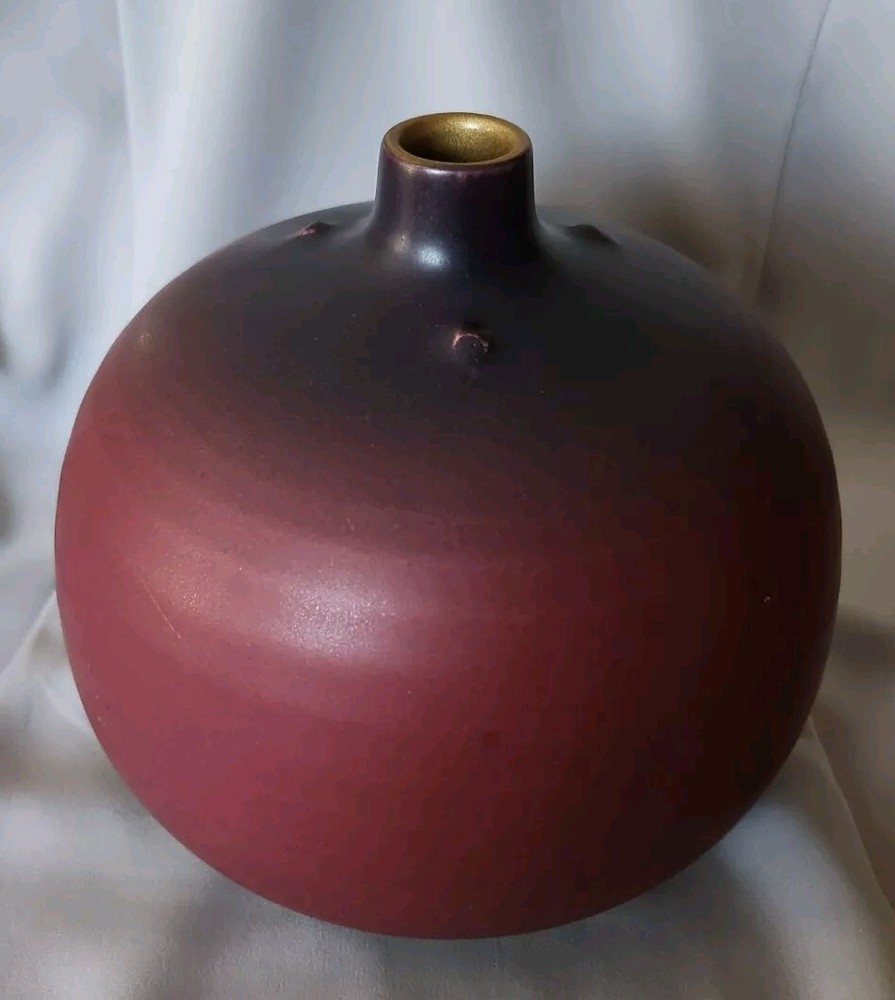 RARE JAPANESE POTTERY VASE AKANE TACHIKICHI.