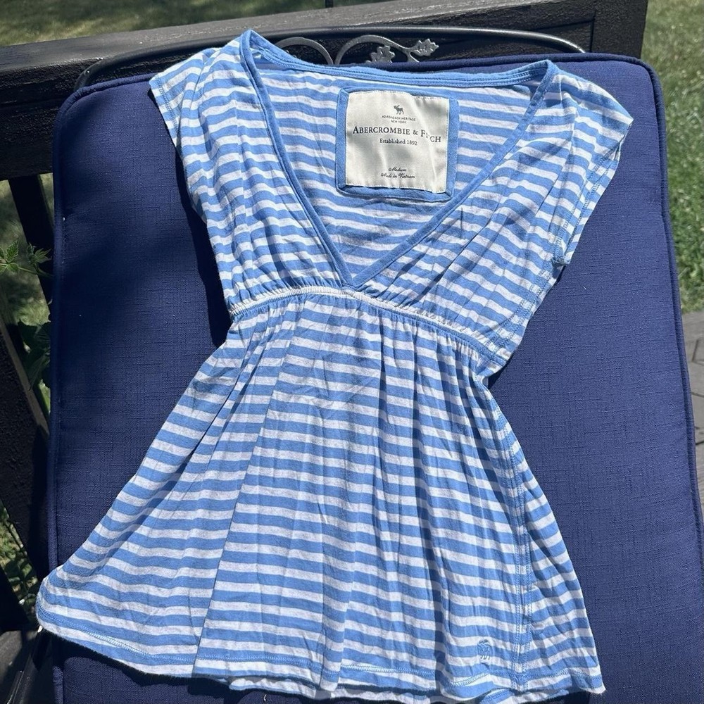 RARE AUTHENTIC Abercrombie & Fitch Blue/White Striped Babydoll top SIZE M