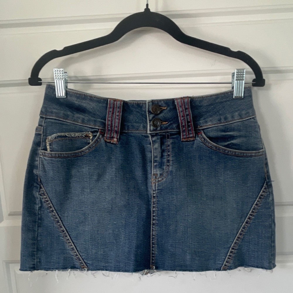 Wild Fable Women's Denim Mini Skirt mid rise western Blue Raw Hem Stretch Size s