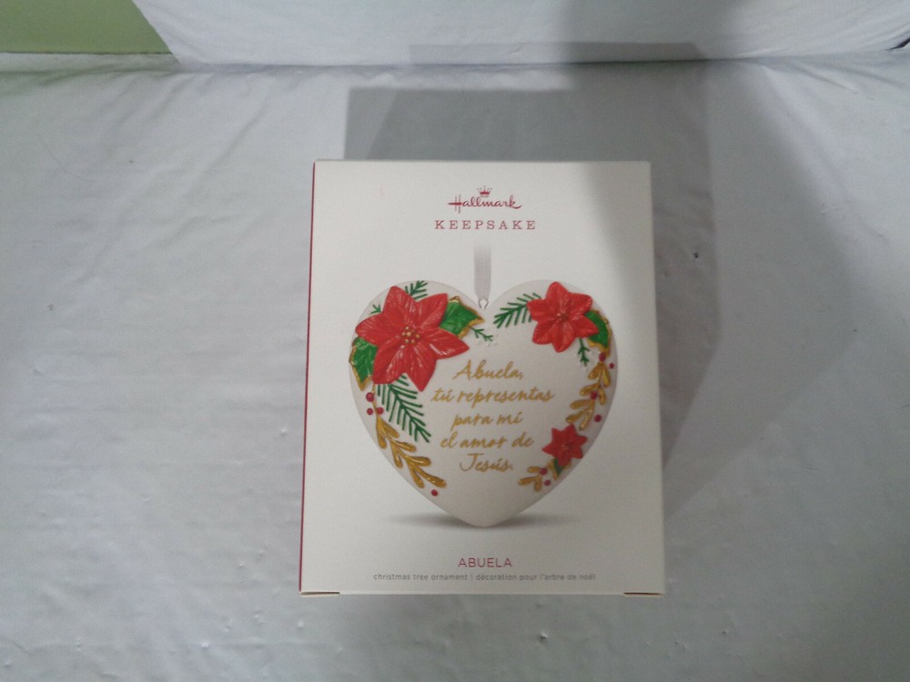 2018 Hallmark Keepsake Abuela Heart Ornament-image