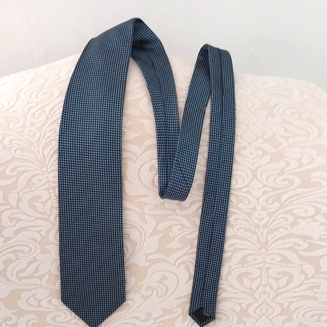 Bocara Men's Blue & Black Geometric Woven Silk Pointed Tie Necktie Logo