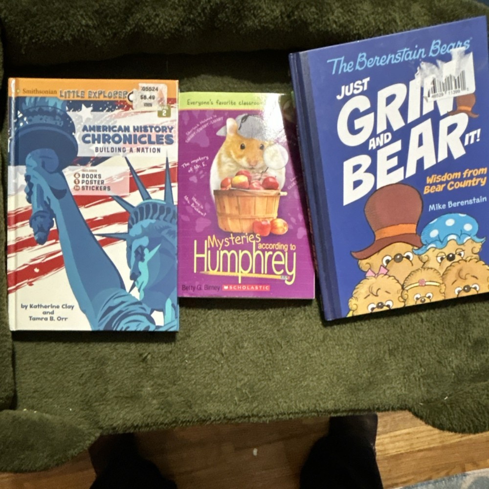 Lot of 3 children’s books