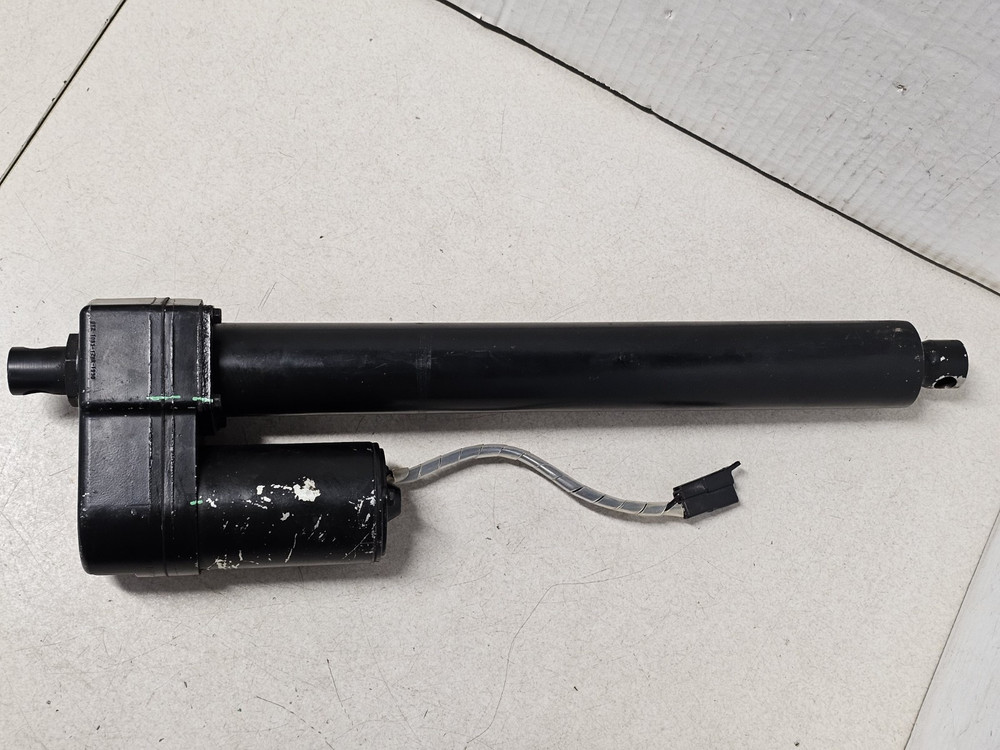 Warner Electrical  Screw Style Lift Actuator MCSD D12-10B5-12BR-1990