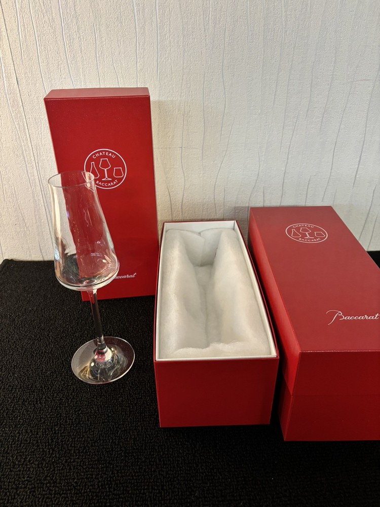 Lot Of 2 Champagne Flutes Château Model In Baccarat Crystal (Price For Both)