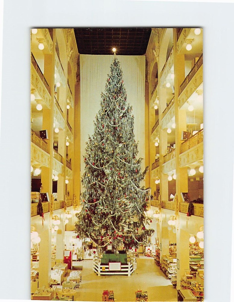 Postcard The Famous Sterling Lindner Christmas Tree Cleveland Ohio USA