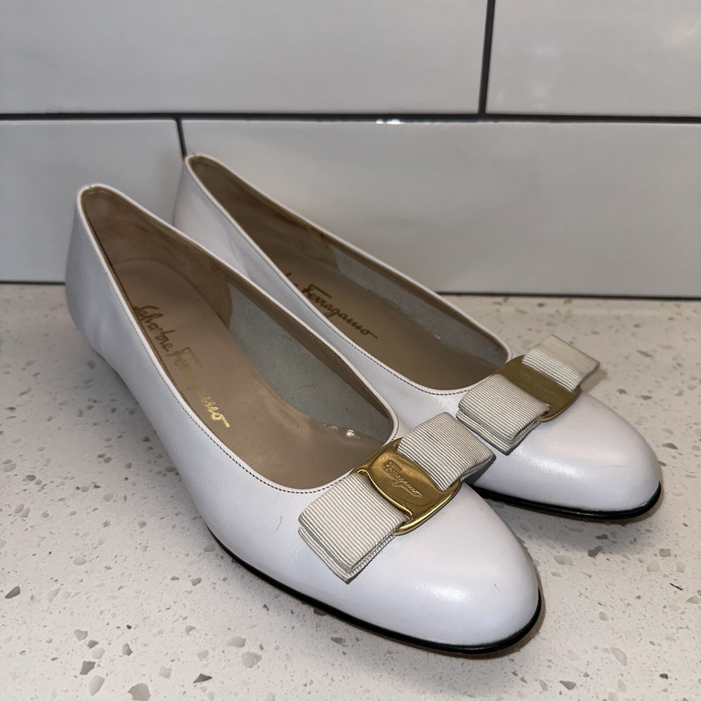 Salvatore Ferragamo Vara Bow Accent Pumps (White Leather) Size 7AA