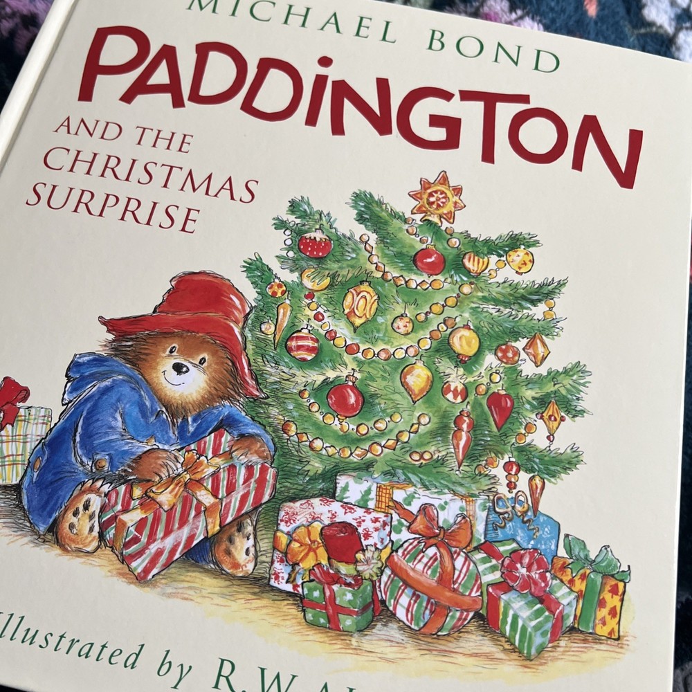Paddington and the Christmas Surprise by Michael Bond (2015, Hardcover)