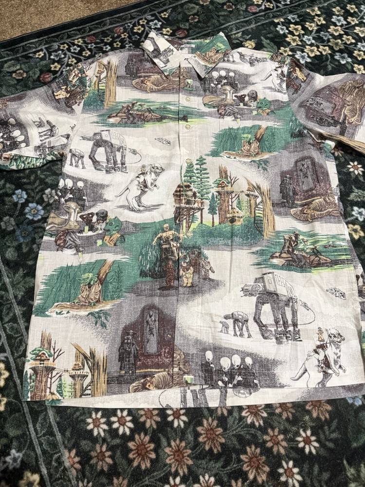 Reyn Spooner X Star Wars “Rebels, Aliens & Droids” Classic Fit Hawaiian Shirt