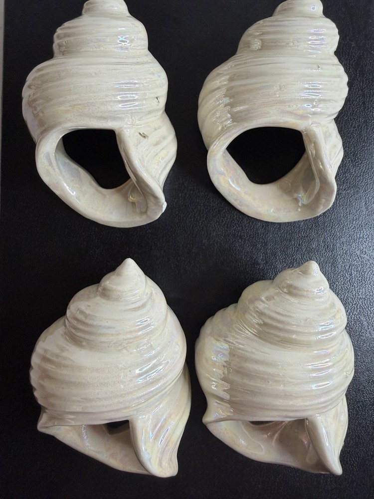 Set Of 4 Conch Shell Shaped Napkin Rings Cream Shimmer Ceramic