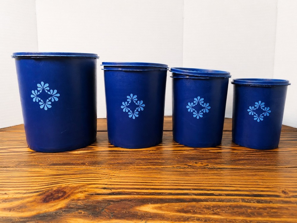 Tupperware Servalier Canisters Blueberry Blue Set of 4 With Lids