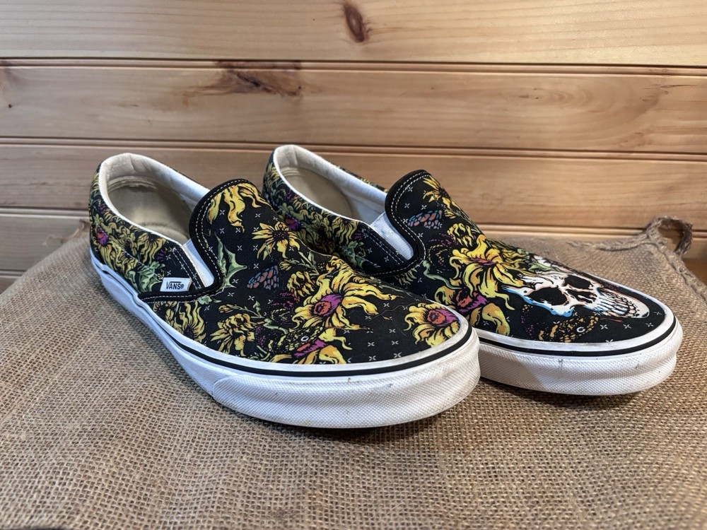 VANS Classic Slip-On Men's Canvas Shoes Black Floral Skull Pattern Comfort