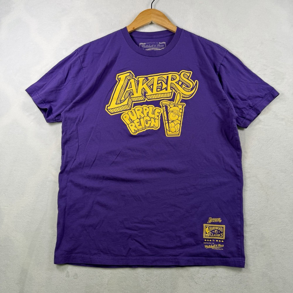 Mitchell & Ness Mens NBA Los Angeles Lakers Doodle T-Shirt. Size XL