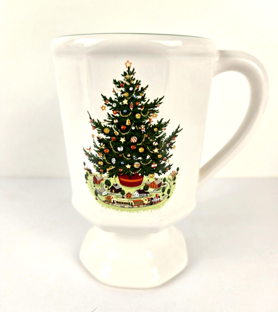 Vintage Pfaltzgraff Christmas Heritage Pedestal Coffee Mug Holiday Collectible