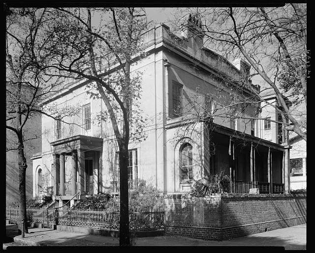 Photo:Savannah Georgia Sorrel-Weed House 1940s Harris Street Historic Home