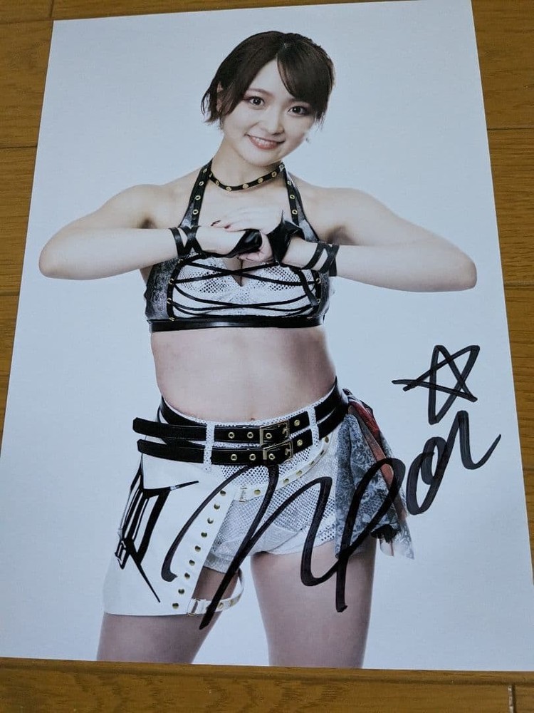 Natsupoi Stardom Wrestling Autographed Portrait Women's Pro Wrestling Photo