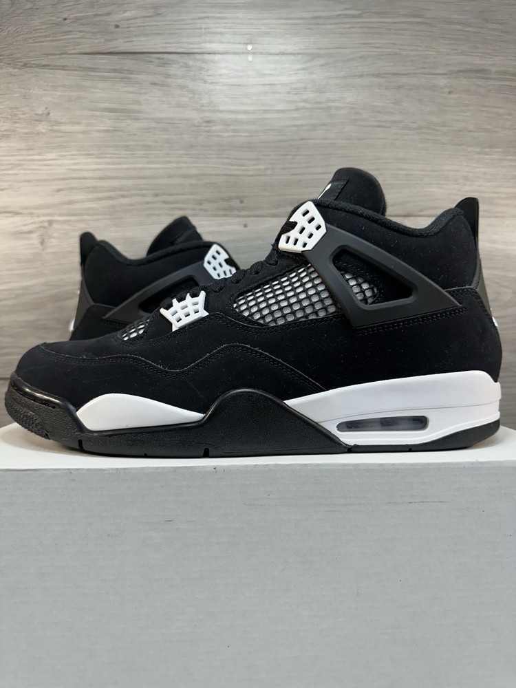 Air Jordan 4 Retro White Thunder - Size 12
