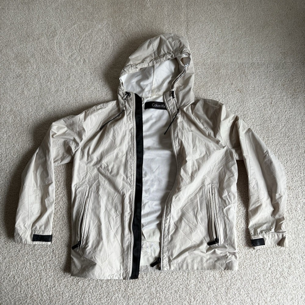 Calvin Klein Men's Water-Resistant Full Zip Jacket Size Medium Beige Mesh Lining