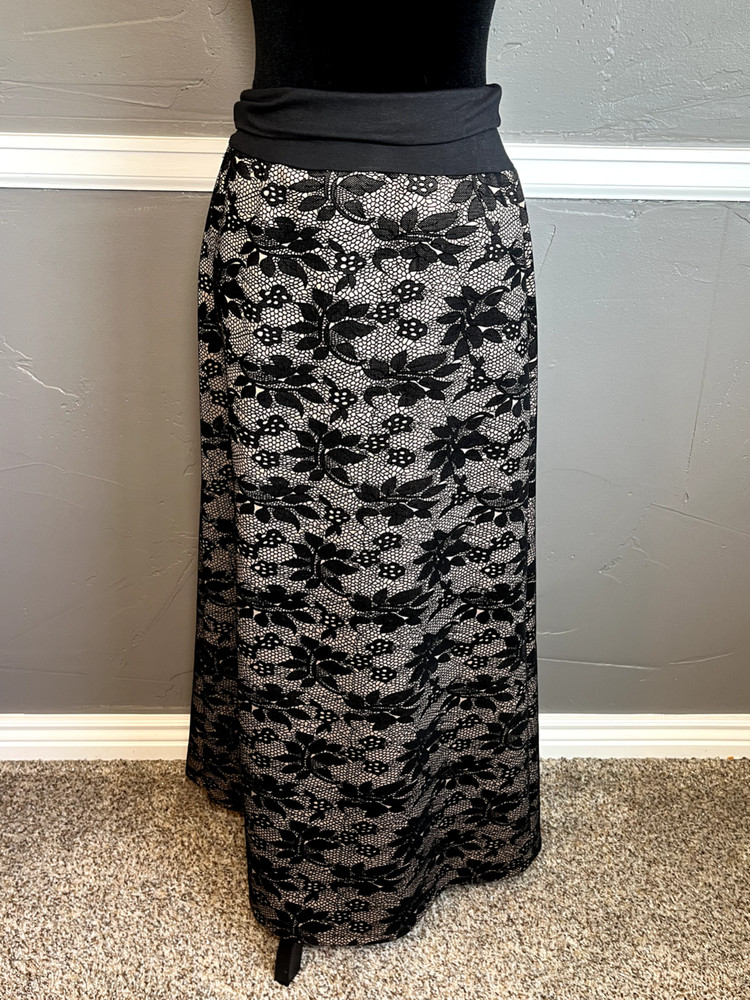 J Mode Skirt Women's Size M Black Lace Overlay Maxi Goth Stretch Waist NWT