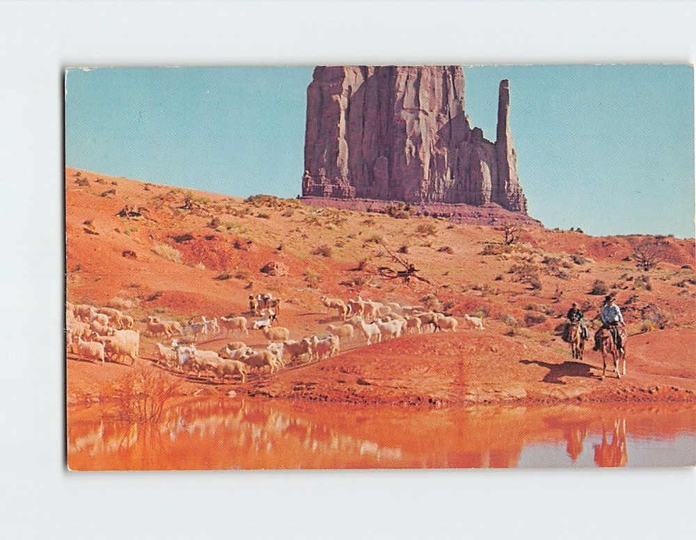Postcard Mitten Rock in spectacular Monument Valley USA