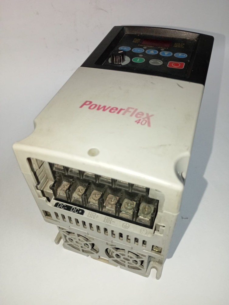 Allen-Bradley PowerFlex 40 VFD 22B-D010N104 5HP 4kW AC Drive Tested Working