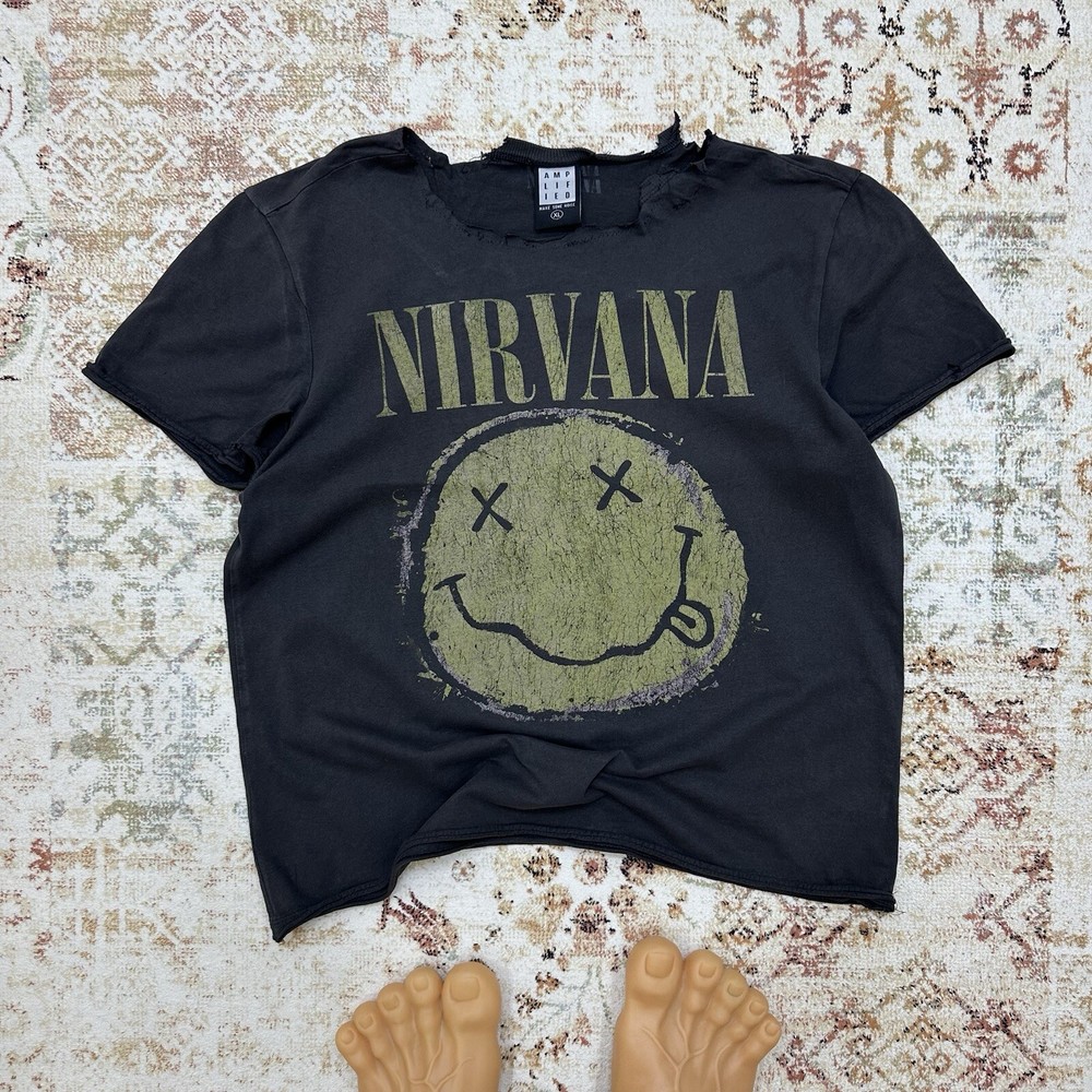 Vintage Nirvana Rock T-shirts Logo 00s Y2K USA Style Band Tee Trashed