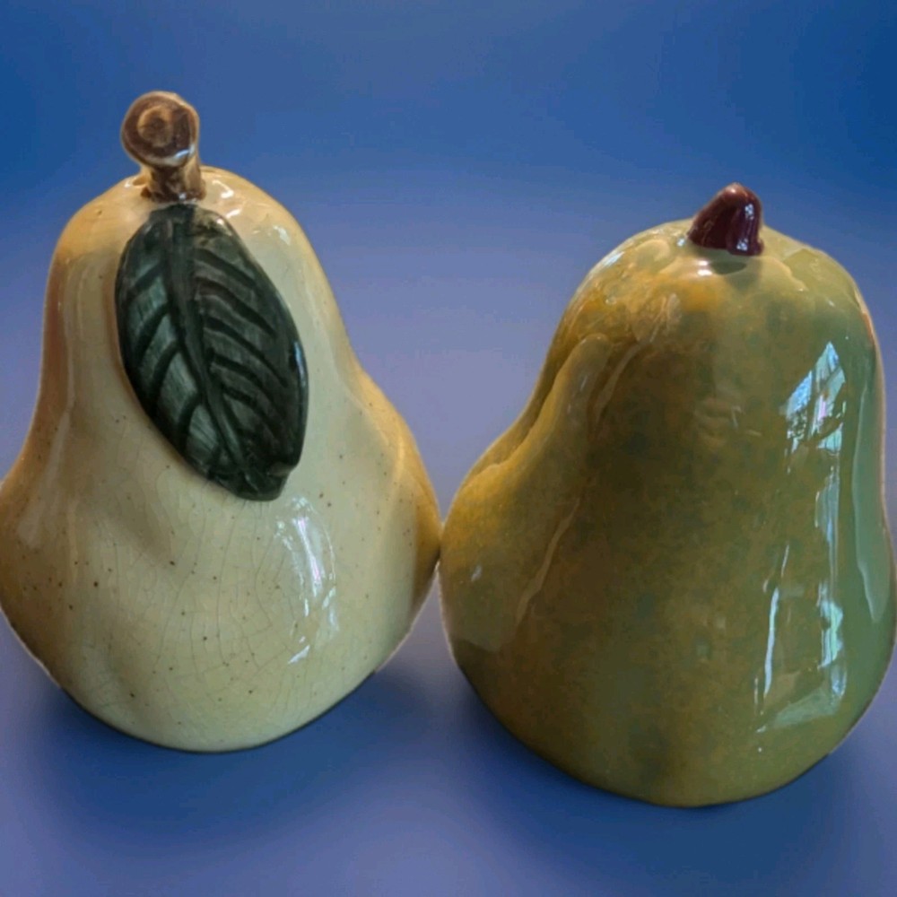 Pair Of Vintage Ceramic Pear Salt And Pepper Shakers
