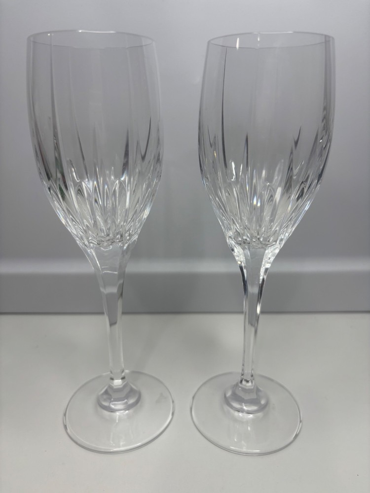 Set of 2 Mikasa Arctic Lights Lead Crystal Wine Glasses Vertical Cuts 8 1/4