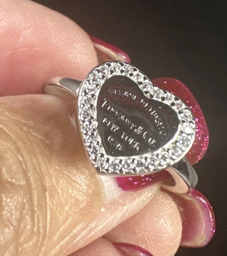 925 sterling silver Cubic Zirconia Heart ring size 8