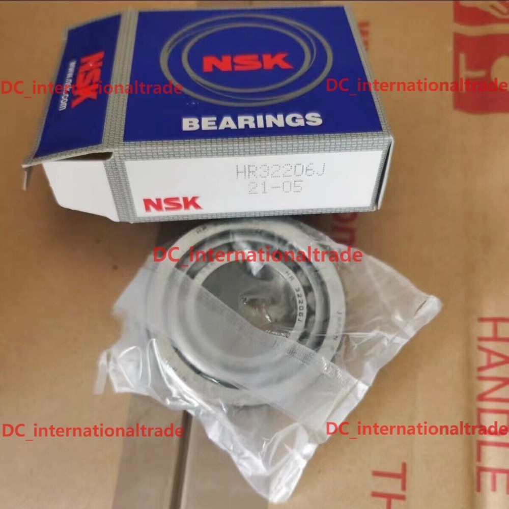 NEW NSK HR32206J tapered roller bearing 1PCS #PA