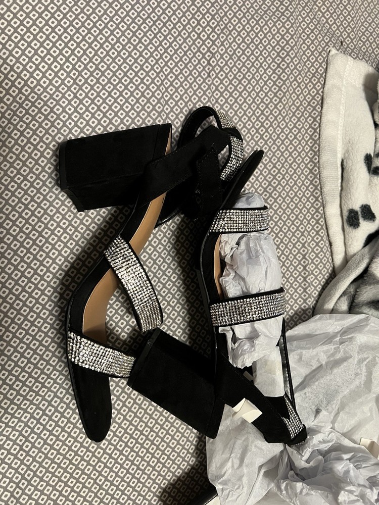 Torrid Black 4H FS Strappy EMB Block Heel Size 9